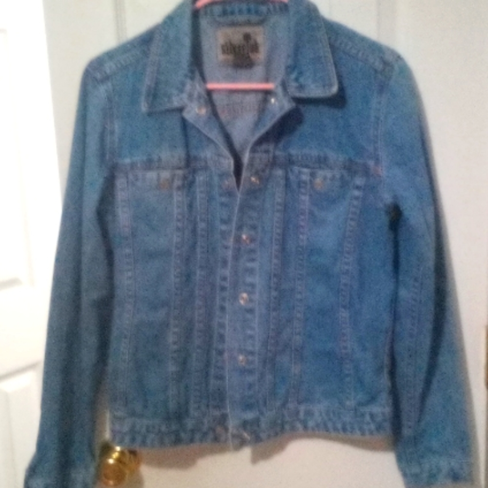 Levi's Siver Tab Rare Vintage M. denim jean jacket excellent condition snap poc.